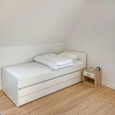 2 Bedroom Awesome In *